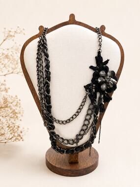 Vintage-Style Black & Gunmetal Statement Necklace with Crochet Flower